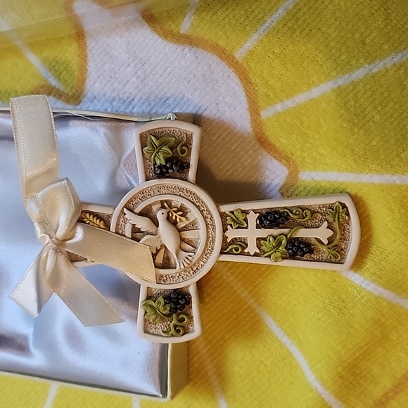 Holy Natures Harvest Themed Cross, Tree Christmas Ornament - - Picture 3 of 7